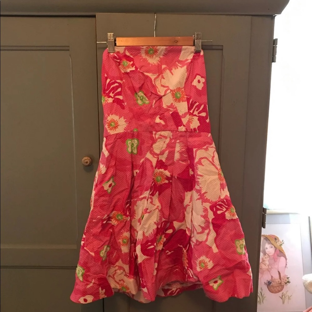 Strapless Lily Pulitzer dress :)